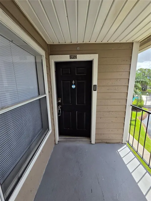 4704 WALDEN CIR #32, Orlando, FL 32811