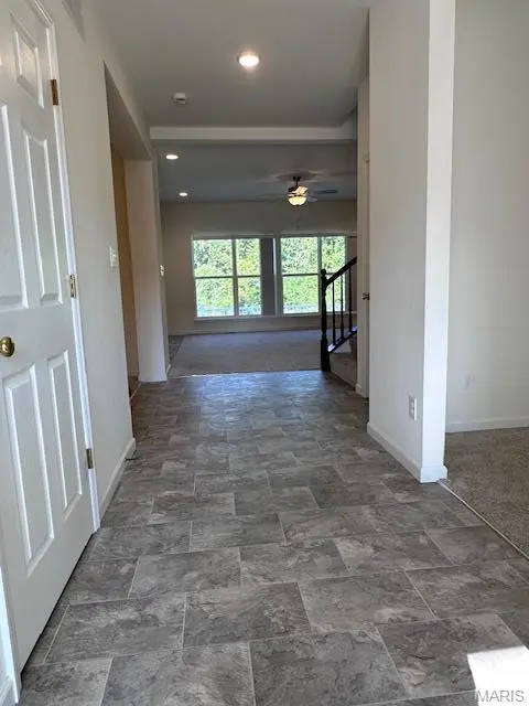 4283 Lions Chase DR, St Louis, MO 63125