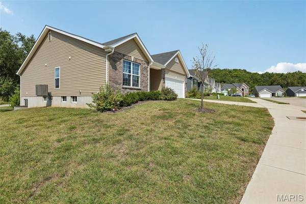 777 Creek View DR, Fenton, MO 63026