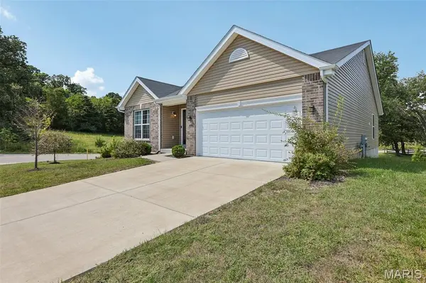 777 Creek View DR, Fenton, MO 63026