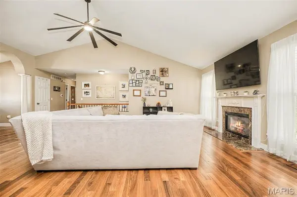 765 Emerald Oaks CT, Eureka, MO 63025