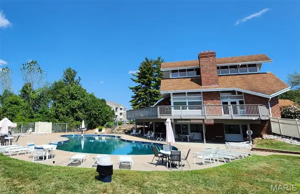 1278 Stephenridge DR, St Charles, MO 63304