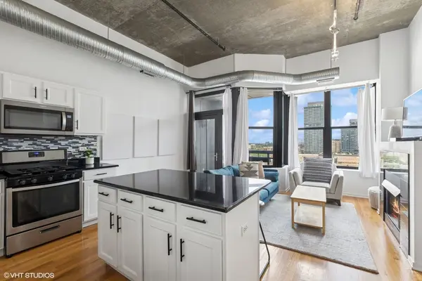 849 N Franklin ST #1405, Chicago, IL 60610