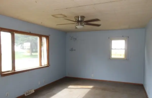 208 S Munroe ST, Bondville, IL 61815