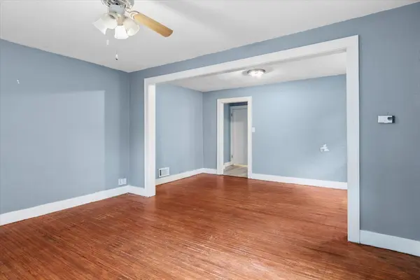 832 N 11th ST, Dekalb, IL 60115