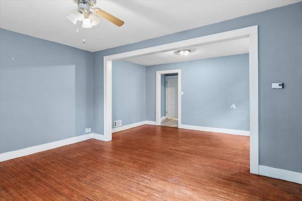832 N 11th ST, Dekalb, IL 60115
