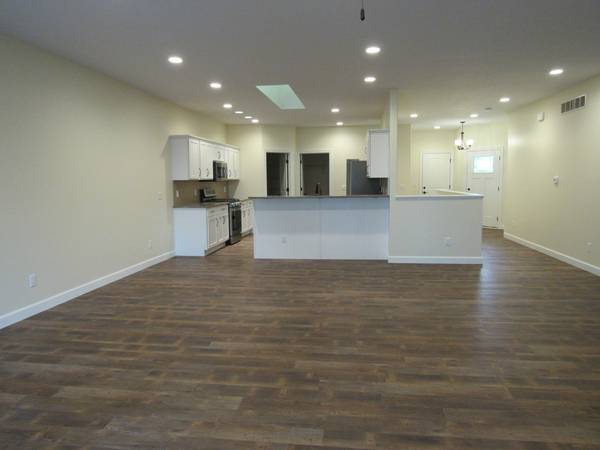 4007 Creek Hill DR #4007, Bettendorf, IA 52722