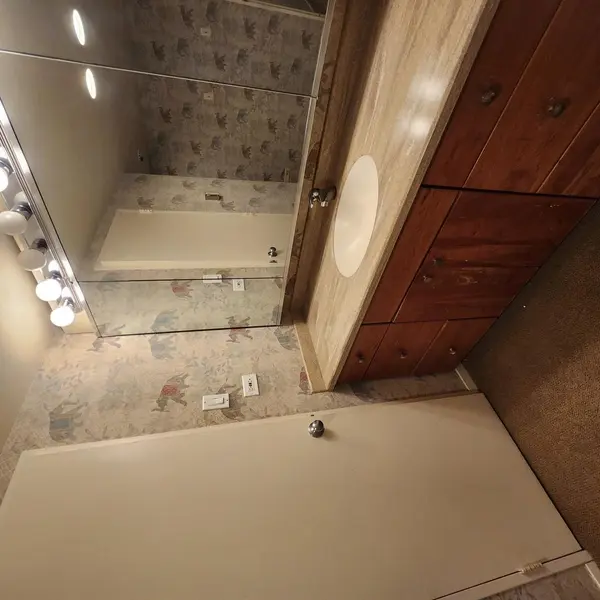 175 E Delaware PL #8508, Chicago, IL 60611