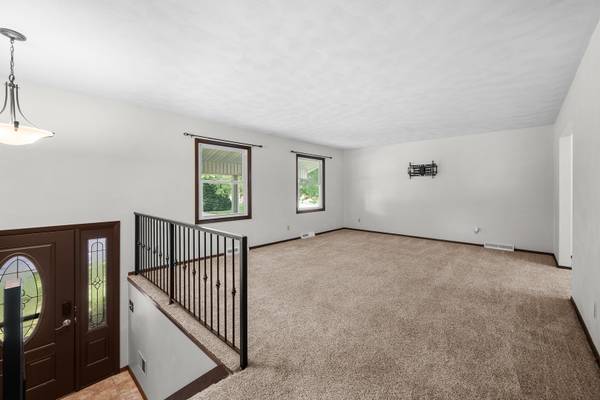 456 Oakwood PL, Geneseo, IL 61254