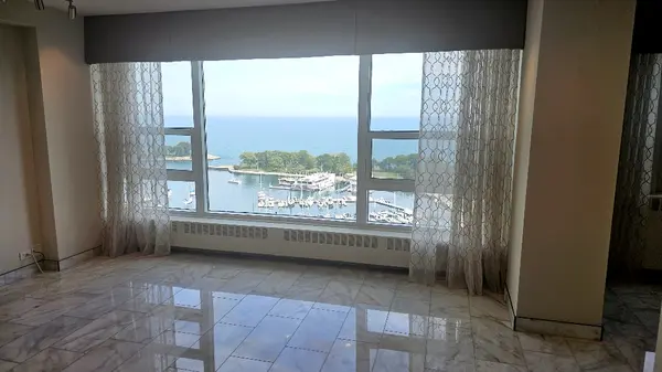 3180 N Lake Shore DR #17F, Chicago, IL 60657