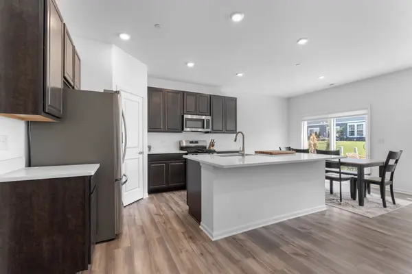 16515 W Golden Valley LN, Lockport, IL 60441