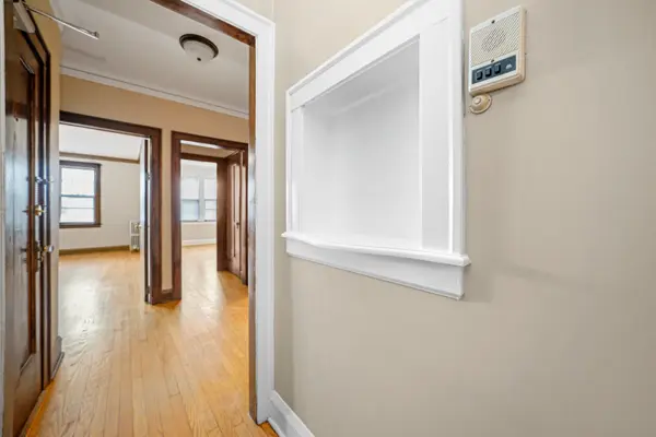 230 Elmwood AVE #2S, Evanston, IL 60202