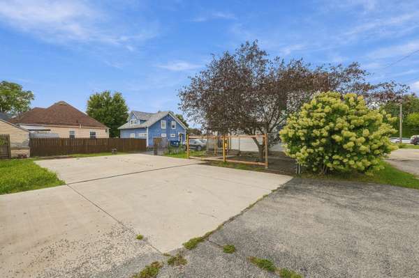 505 E 4th ST, Sterling, IL 61081