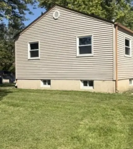 1945 Creek RD, Waukegan, IL 60087