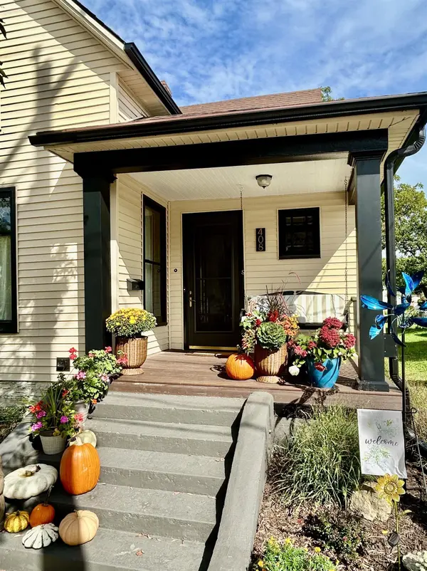 408 Winnebago ST, Decorah, IA 52101