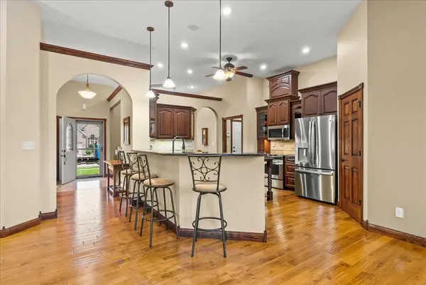 4222 Daina DR, Cedar Falls, IA 50613
