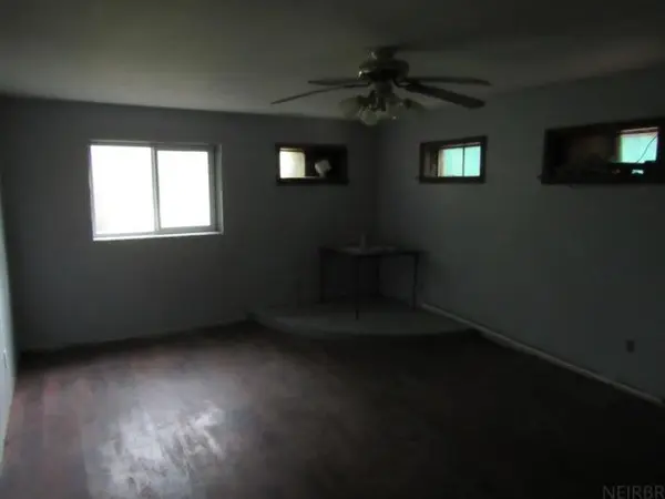 18623 Dales Ford Road, Scotch Grove, IA 52310