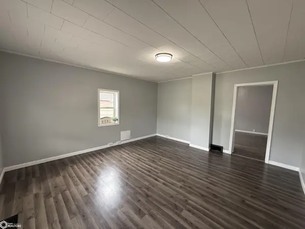 1608 S 17th ST, Centerville, IA 52544