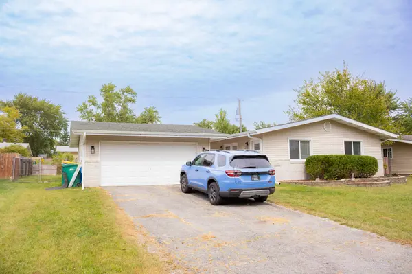 407 Saginaw DR, Valparaiso, IN 46385