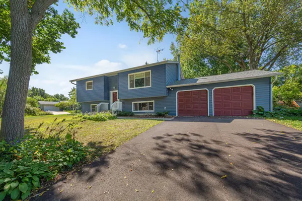 759 Lathrop DR, Northfield, MN 55057
