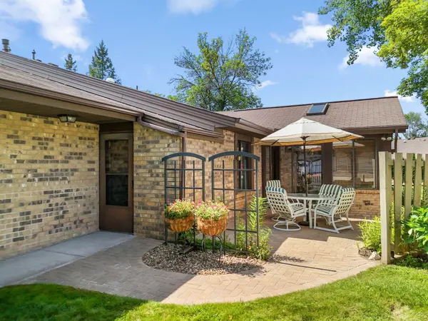 1025 Xene LN N, Plymouth, MN 55447