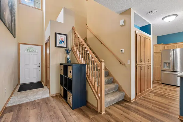 223 Stallion LN, Lino Lakes, MN 55014