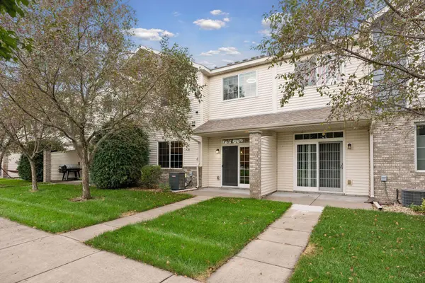 223 Stallion LN, Lino Lakes, MN 55014
