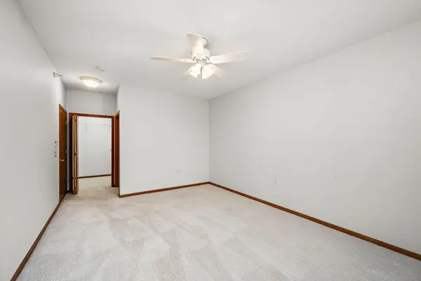 100 Clydesdale TRL #227, Medina, MN 55340