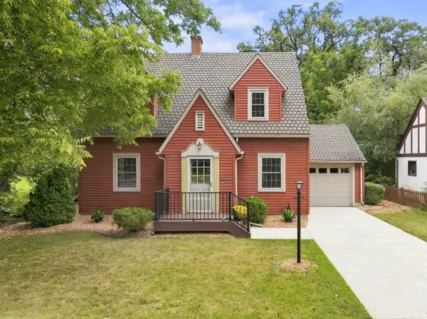 910 10th ST NW, Austin, MN 55912