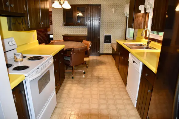 939 6th ST, Ocheyedan, IA 51354