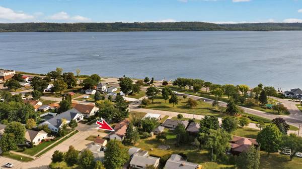 311 W Iowa ST, Lake City, MN 55041