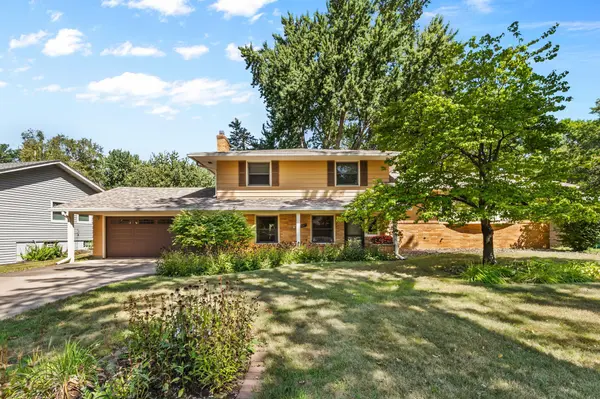 2567 Orchard LN, White Bear Lake, MN 55110