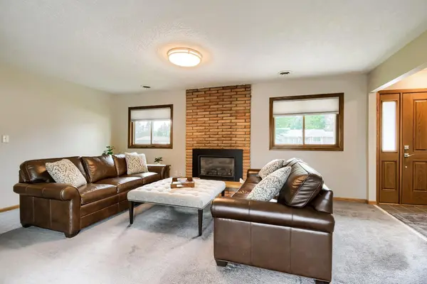 227 Dawn AVE, Shoreview, MN 55126