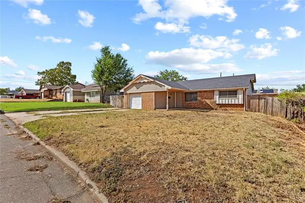 1409 Littell AVE, Clinton, OK 73601