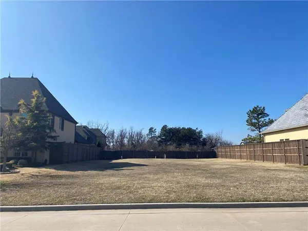 2016 Danfield DR, Norman, OK 73072