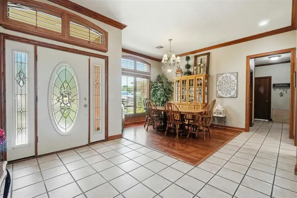 2309 N Sunset DR, Clinton, OK 73601