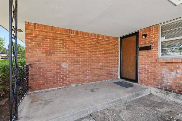 644 W Main ST, Moore, OK 73160