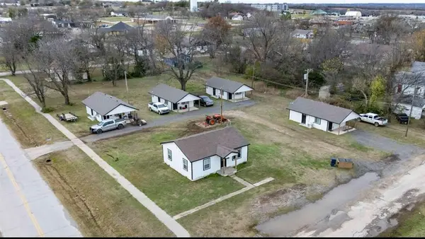 402 N 6th AVE, Stroud, OK 74079