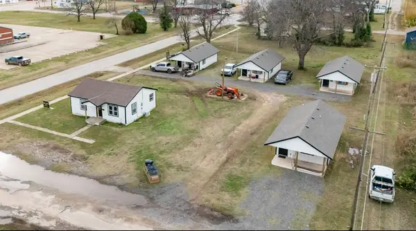 402 N 6th AVE, Stroud, OK 74079