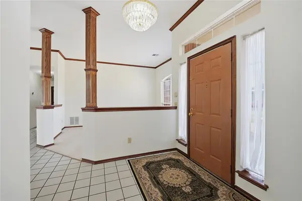 2104 Mark RD, Edmond, OK 73003