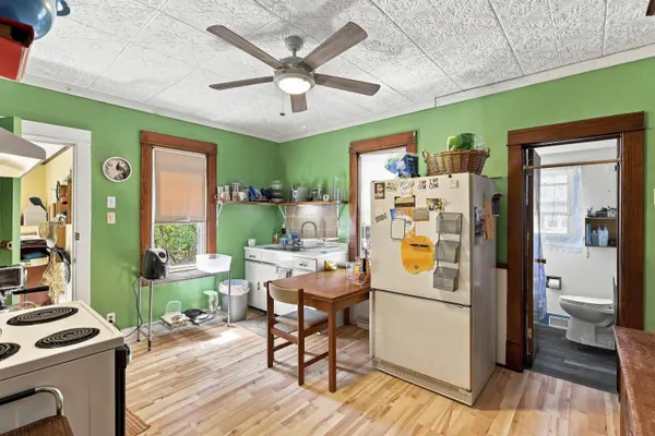 703 PARK AVE, Little Chute, WI 54140-2033