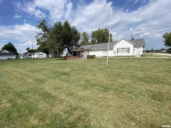 946 S 7TH AVE, Canton, IL 61520