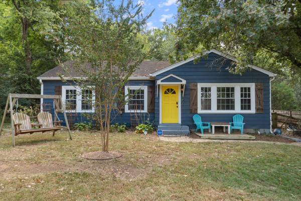909 Edgewood Dr, Columbia, TN 38401
