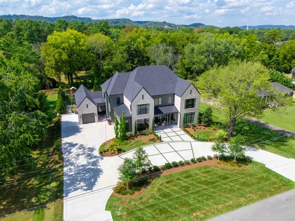 1311 Parker Pl, Brentwood, TN 37027