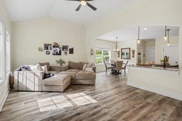1845 Dinsmore Rd, Clarksville, TN 37040