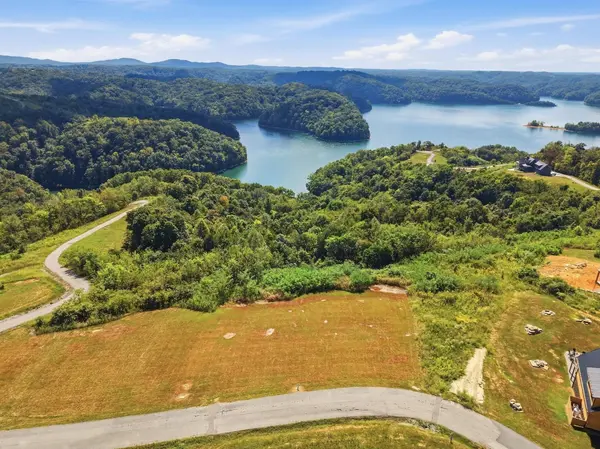 26 Blue Gill Ln, Hilham, TN 38568