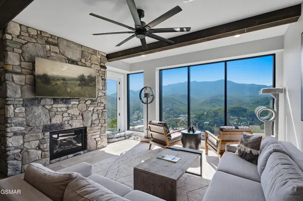 855 Campbell Lead Road #303, Gatlinburg, TN 37738