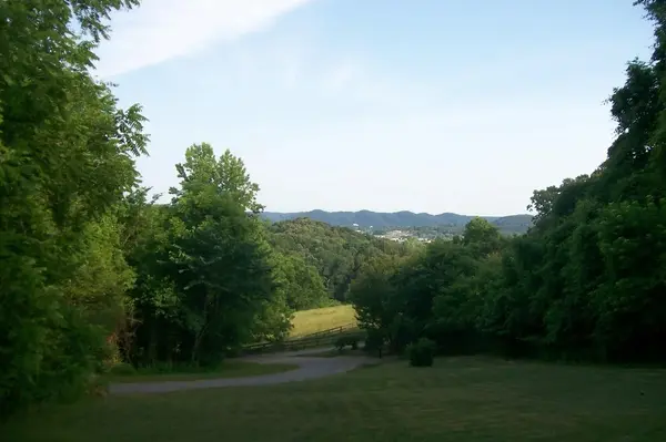 441 Lewallen Hollow Ln, Clinton, TN 37716