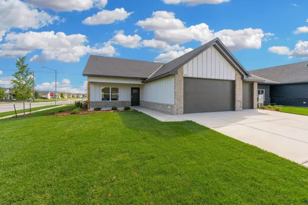 701 N Wheatland Ct, Wichita, KS 67235