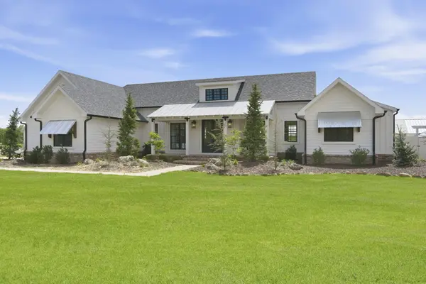 6254 E Farm Rd 132, Springfield, MO 65802
